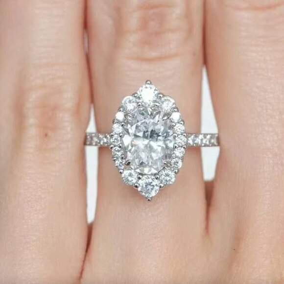 NEW 18k White Gold Marquise Cut Diamond Ring Engagement Ring - Picture 1 of 4